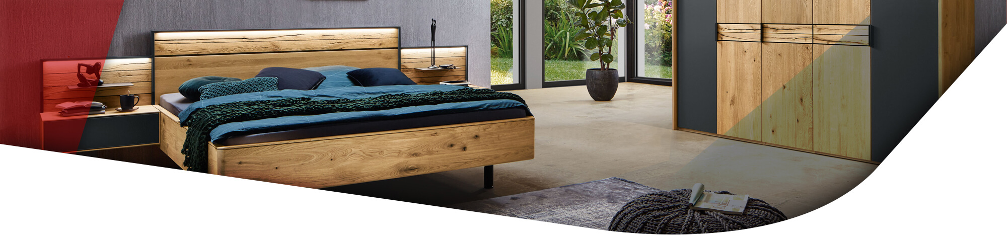 Massivholz Schlafzimmer EInrichtung mit Balkeneiche