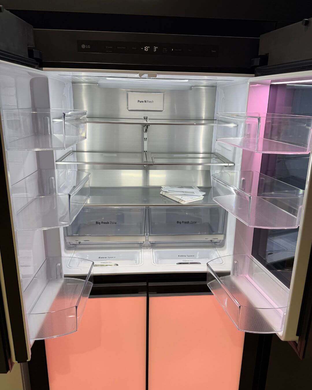 LG MoodUP  Multi-Door Kühlschrank mit InstaView (EEK E, 617L, 190,5cm hoch) mit eingebautem Lautsprecher, veränderbaren Farben & Total No Frost | GMV960NNME - AUSSTELLUNGSGEBRAUCHT