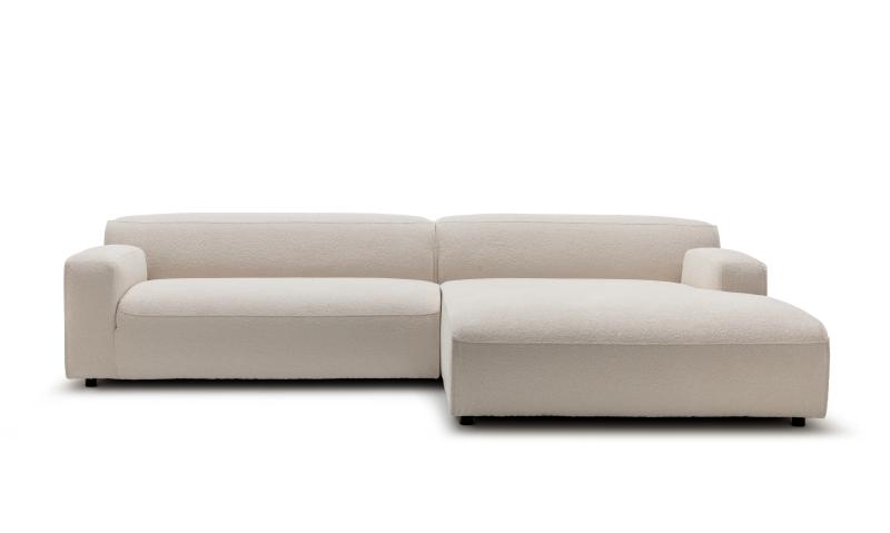 modernes graues Loungesofa vor weißem Hintergrund