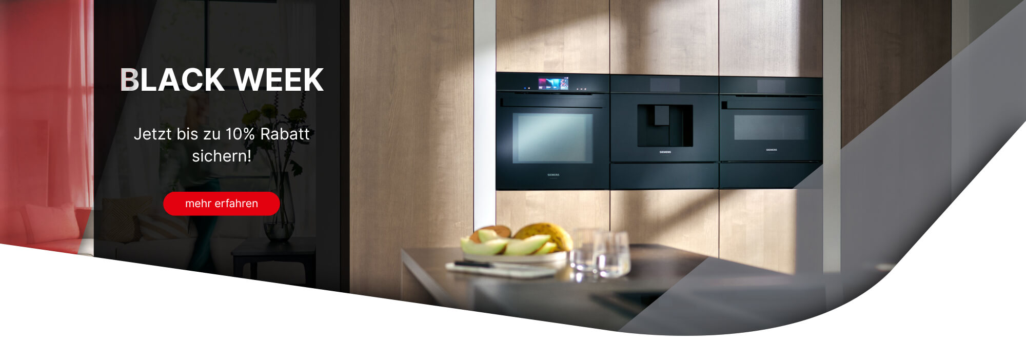 Küche mit Einbaugeräten und Hinweis auf Black Week mit bis zu 10% Rabatt