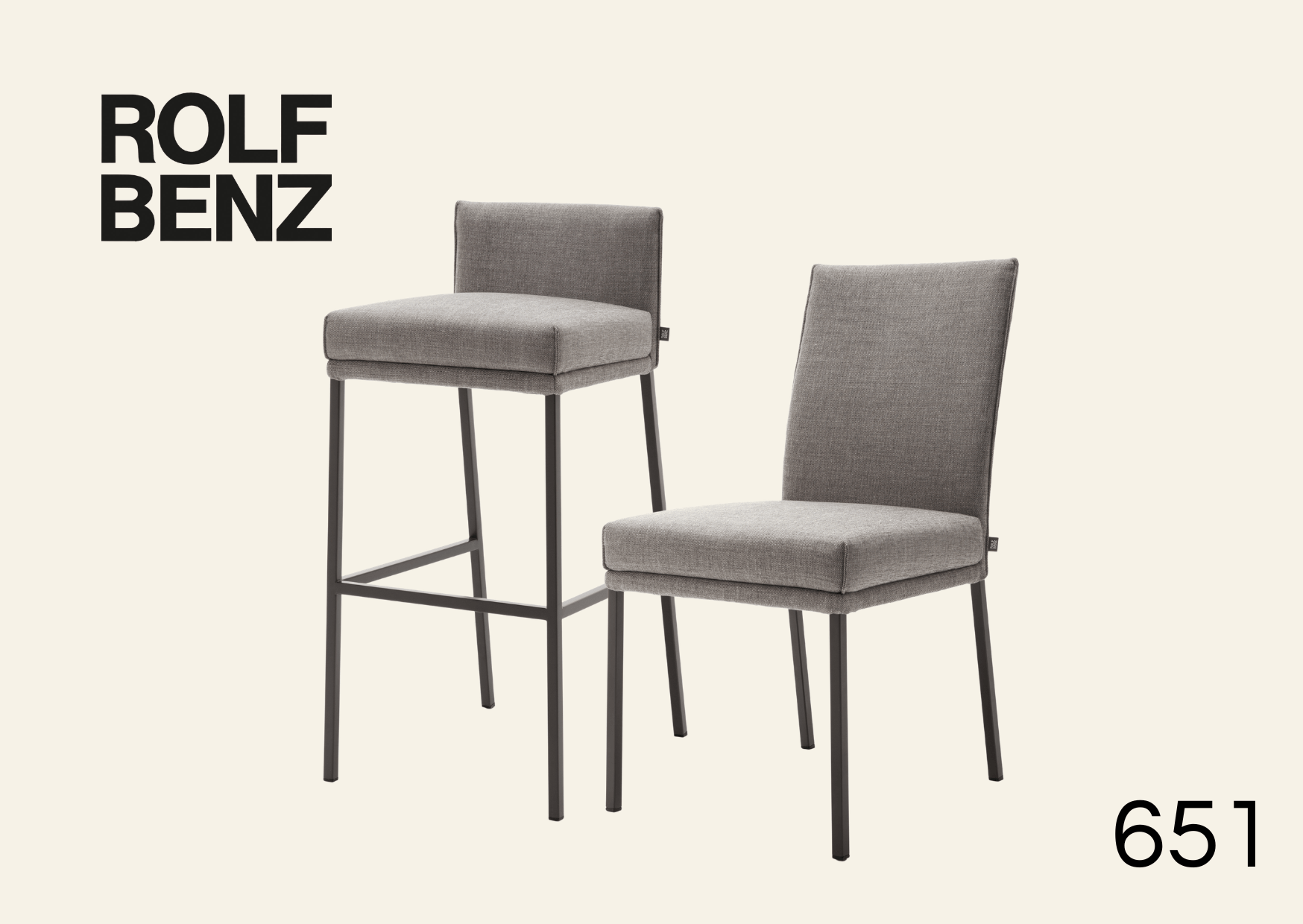 Barhocker und Esszimmerstuhl mit hellgrauem Polster. Bildaufschrift: Rolf Benz 651.