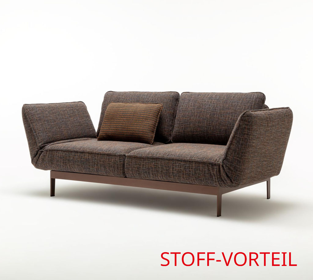 Stilvolles Sofa in Braun mit Metallrahmen, modernes Design