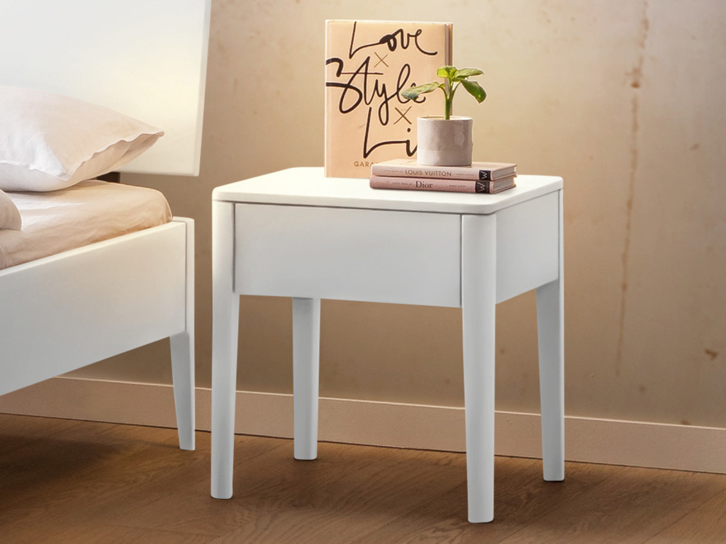 Hasena - Styly Nachttisch mit Schublade | B: 43 cm | alle Ausführungen konfigurierbar weißer Nachttisch auf hohen Beinen mit einer Schublade stilvoll dekoriert in einem modernen hellen zimmer Styly von Hasena