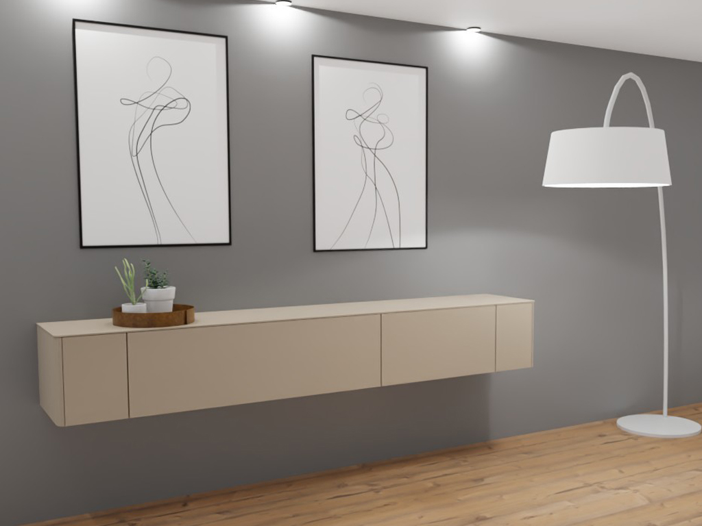 Sudbrock Goya - Lowboard | 2 Türen, 1 Schublade, 1 Klappe | B: 245,2 cm | Lack terra Modernes Wohnzimmer mit schwebendem Wandregal, zwei minimalistischen Zeichnungen und einer Stehlampe vor grauer Wand
