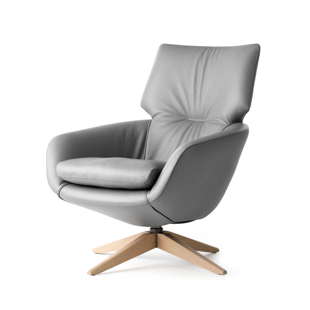 Ein moderner grauer Ledersessel mit Holzbeinen, ideal für stilvolle Wohnzimmer.