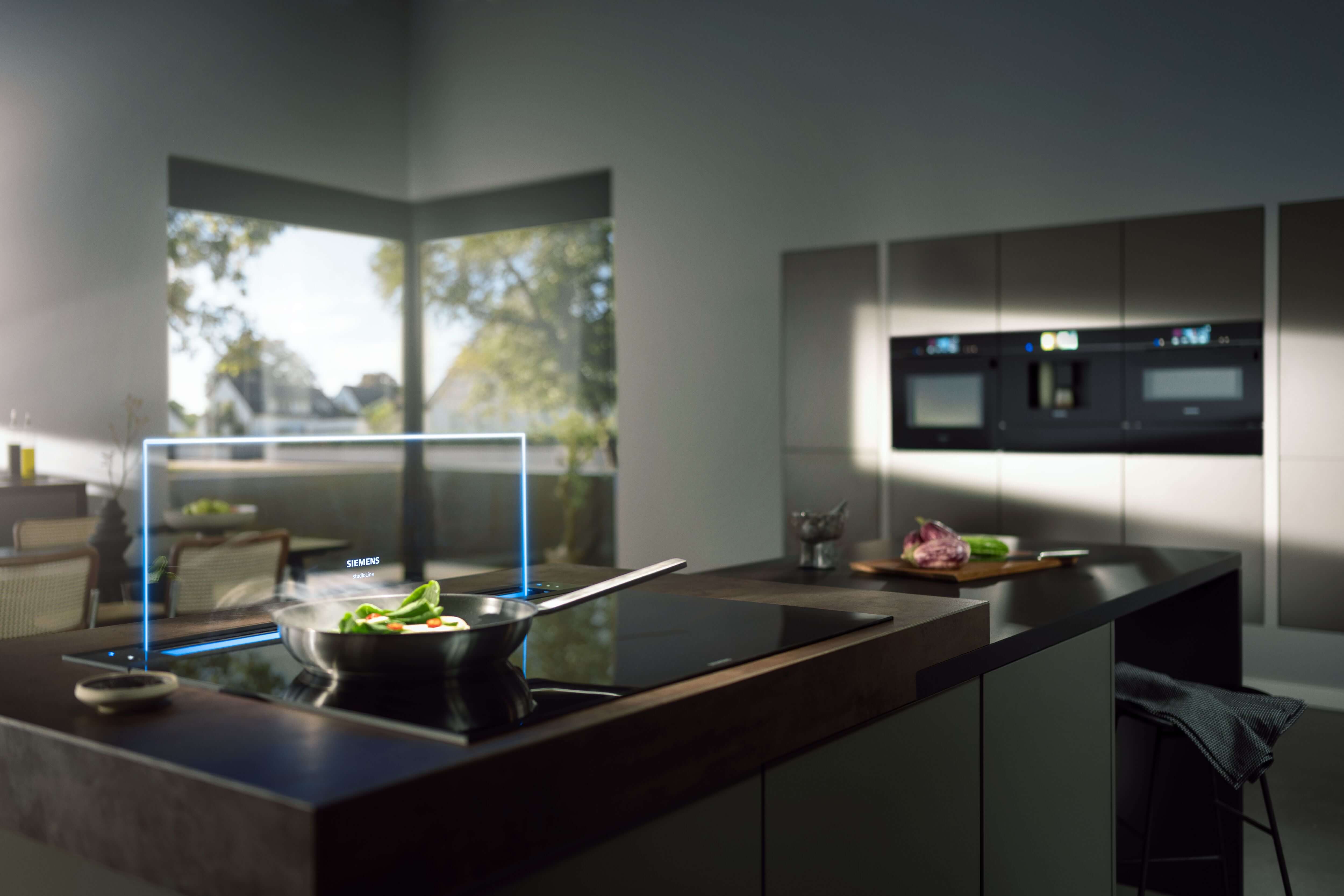 Modern eingerichtete Küche mit den neusten Siemens Elektrogeräten.