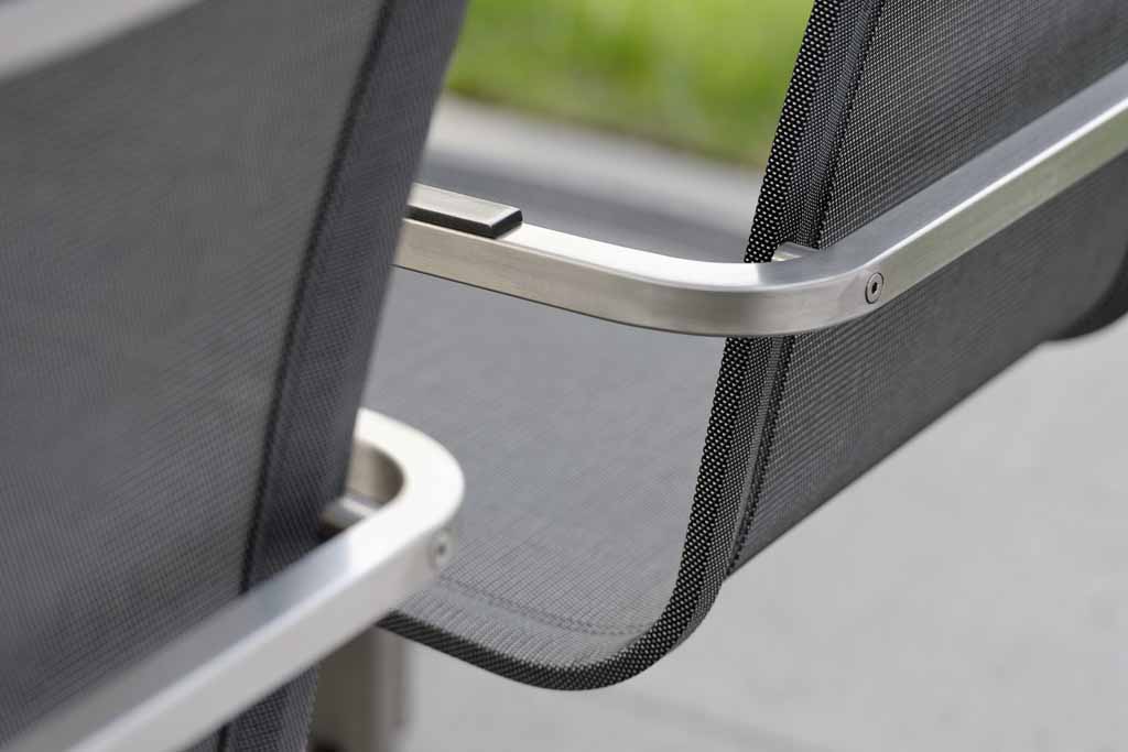  Stern. Evoee | Freischwingersessel | Edelstahlgestell und Aluminiumarmlehnen in anthrazit