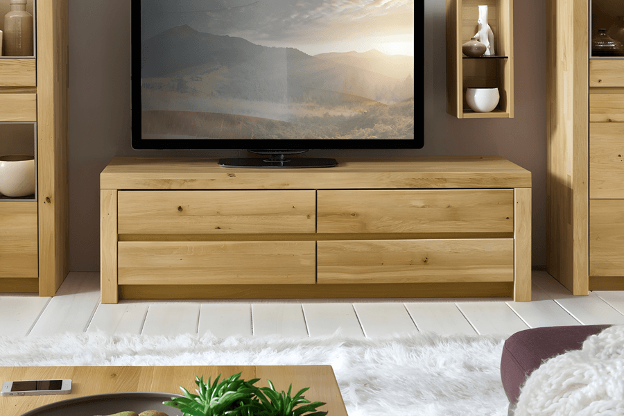 Massivholz Lowboard mit Fernseher