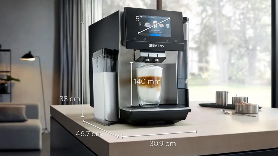 Moderner Siemens Kaffeevollautomat auf Küchentheke