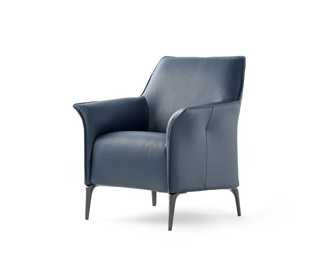 Blauer Ledersessel mit Armlehnen und Metallfüßen, modernes Design